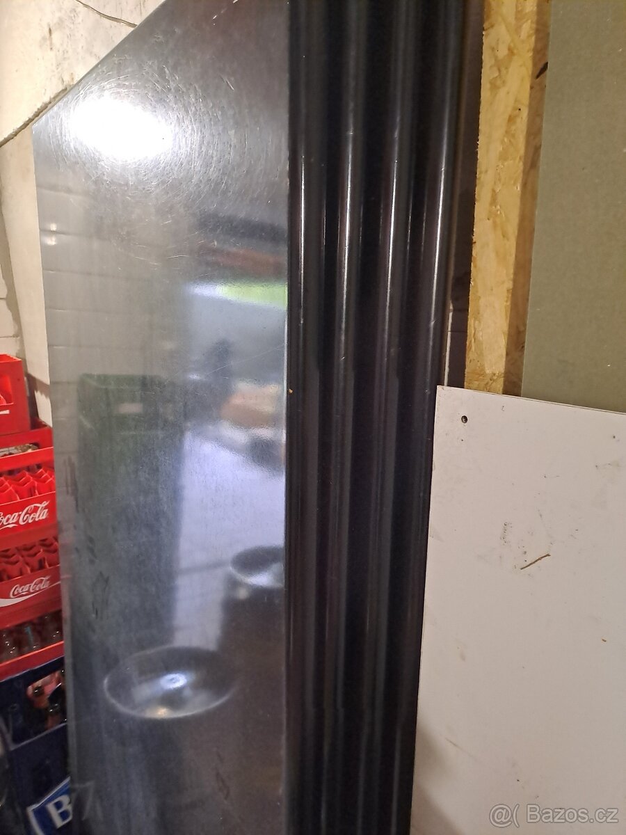 Deska stolu - černá lesklá, více kusů - 2