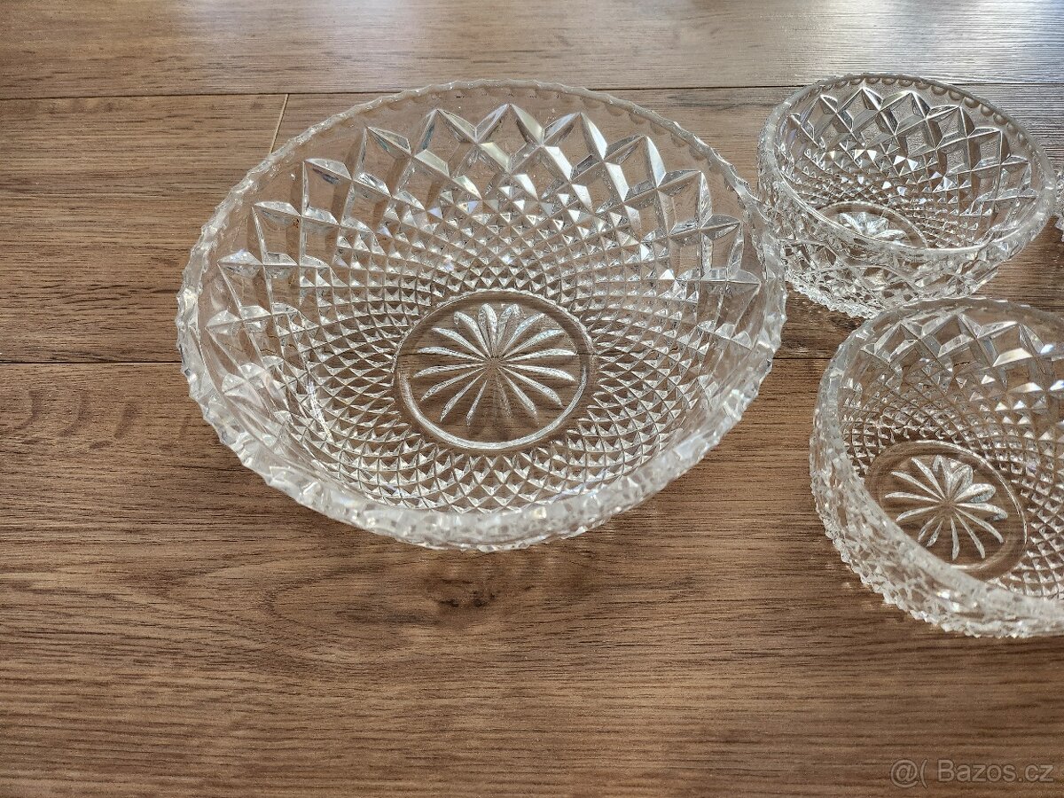 Nová sada misek - České sklo - 2