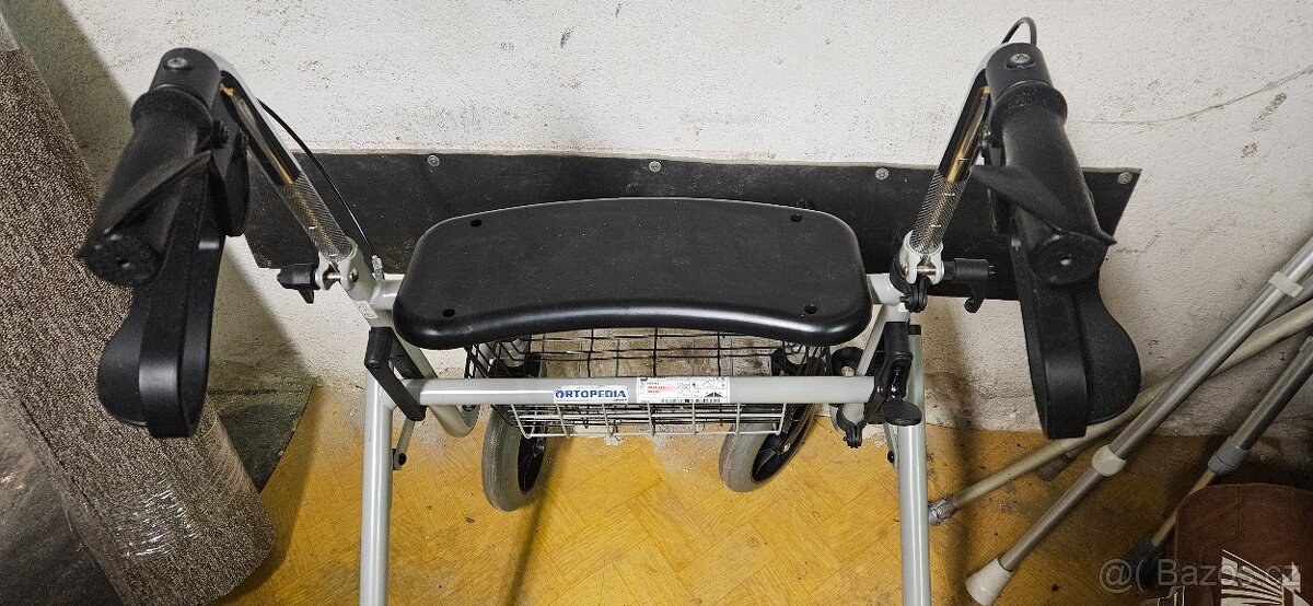 Chodítko – rollátor s brzdami - 2