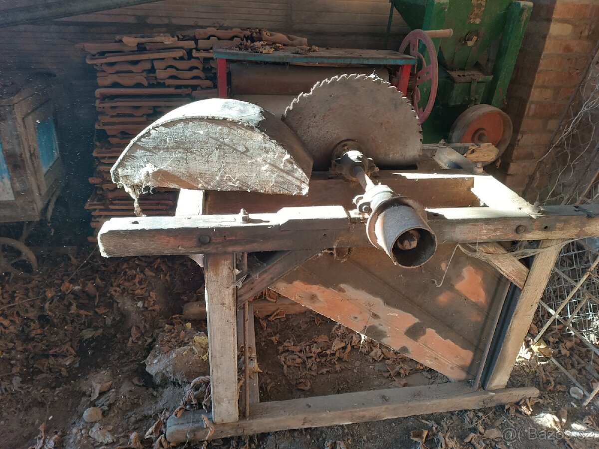 Starožitné stroje, šrotovník, pila, mandl, motor - 2