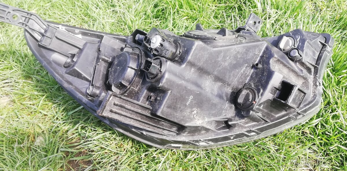 Kia Rio III, 3 levá lampa - 2