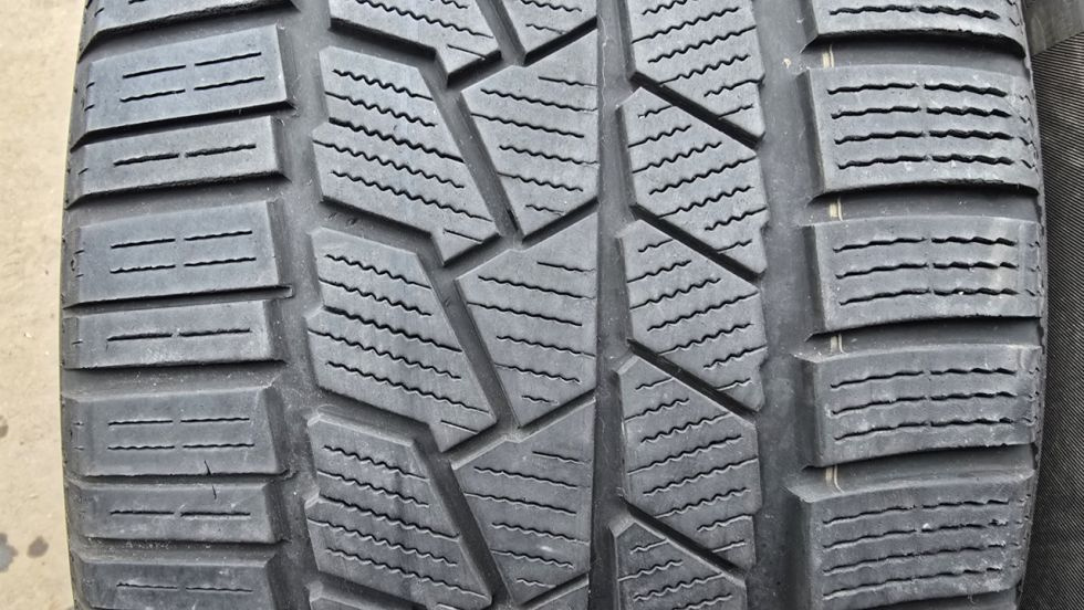 Zimní pneu 255/40/20 Continental - 2