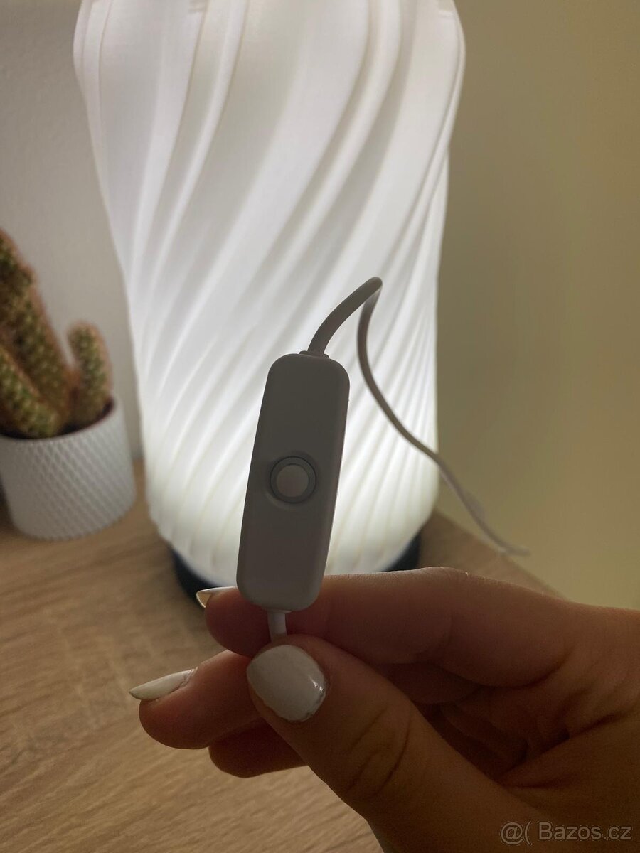 Stolní designová LED lampa - 2