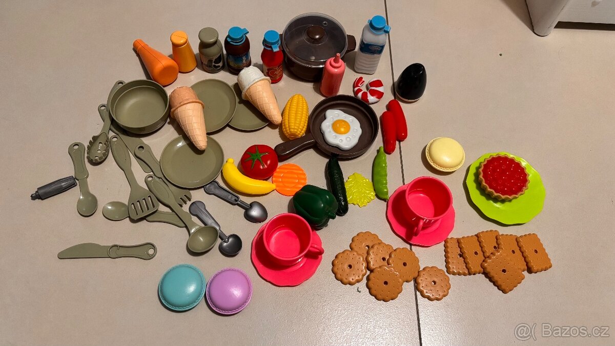 Dětská kuchyňka s efekty a bohatým příslušenstvím - 2