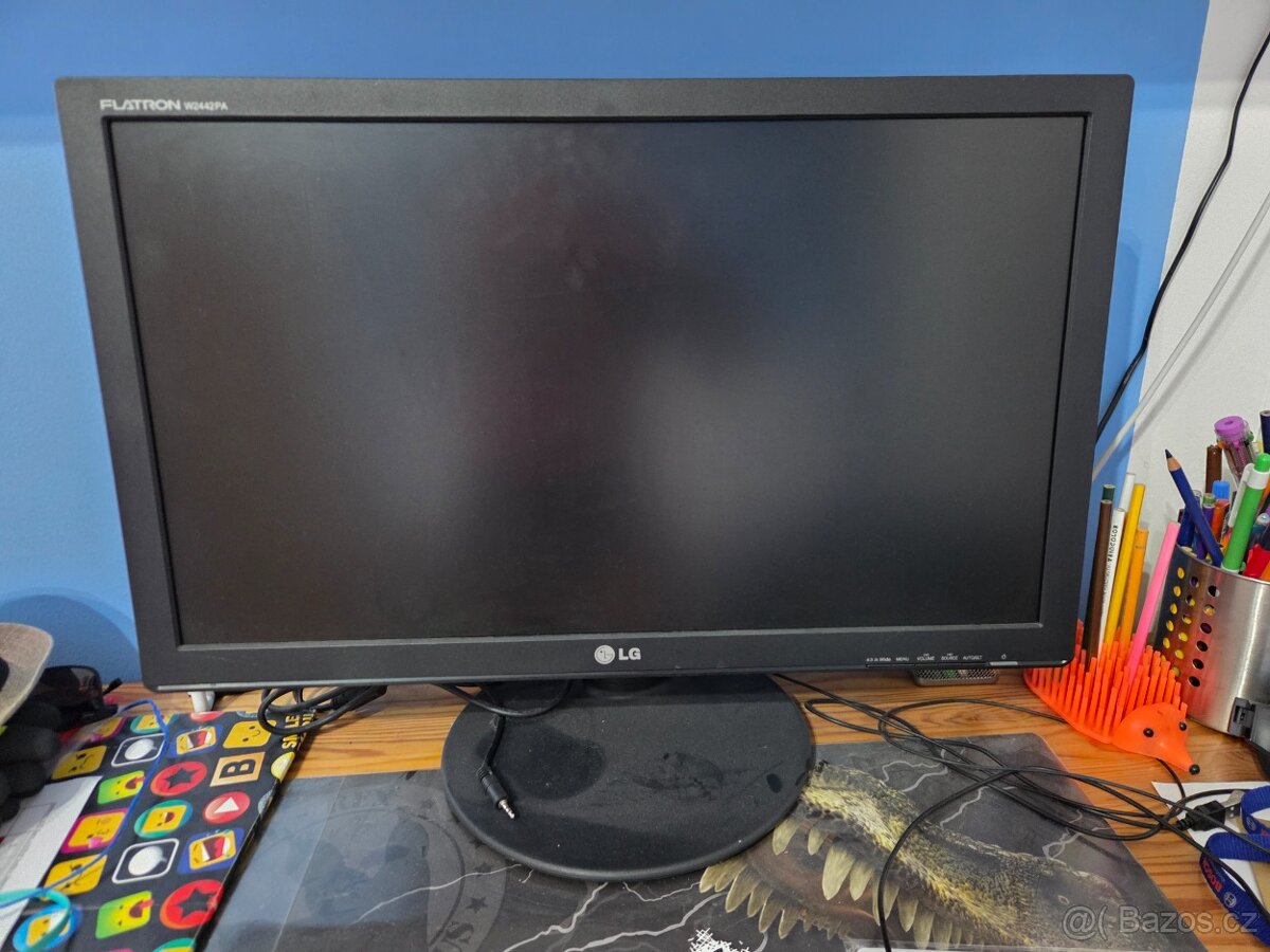 Monitor úhlopříčka 61cm - 2