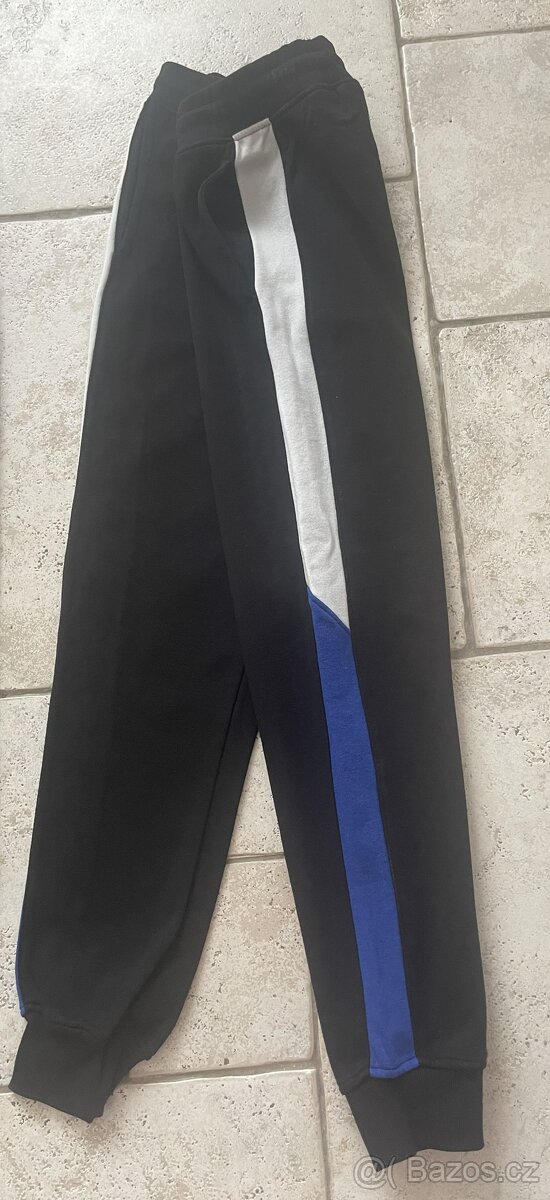 Troje bavlněné tepláky, vel. 146 - 2