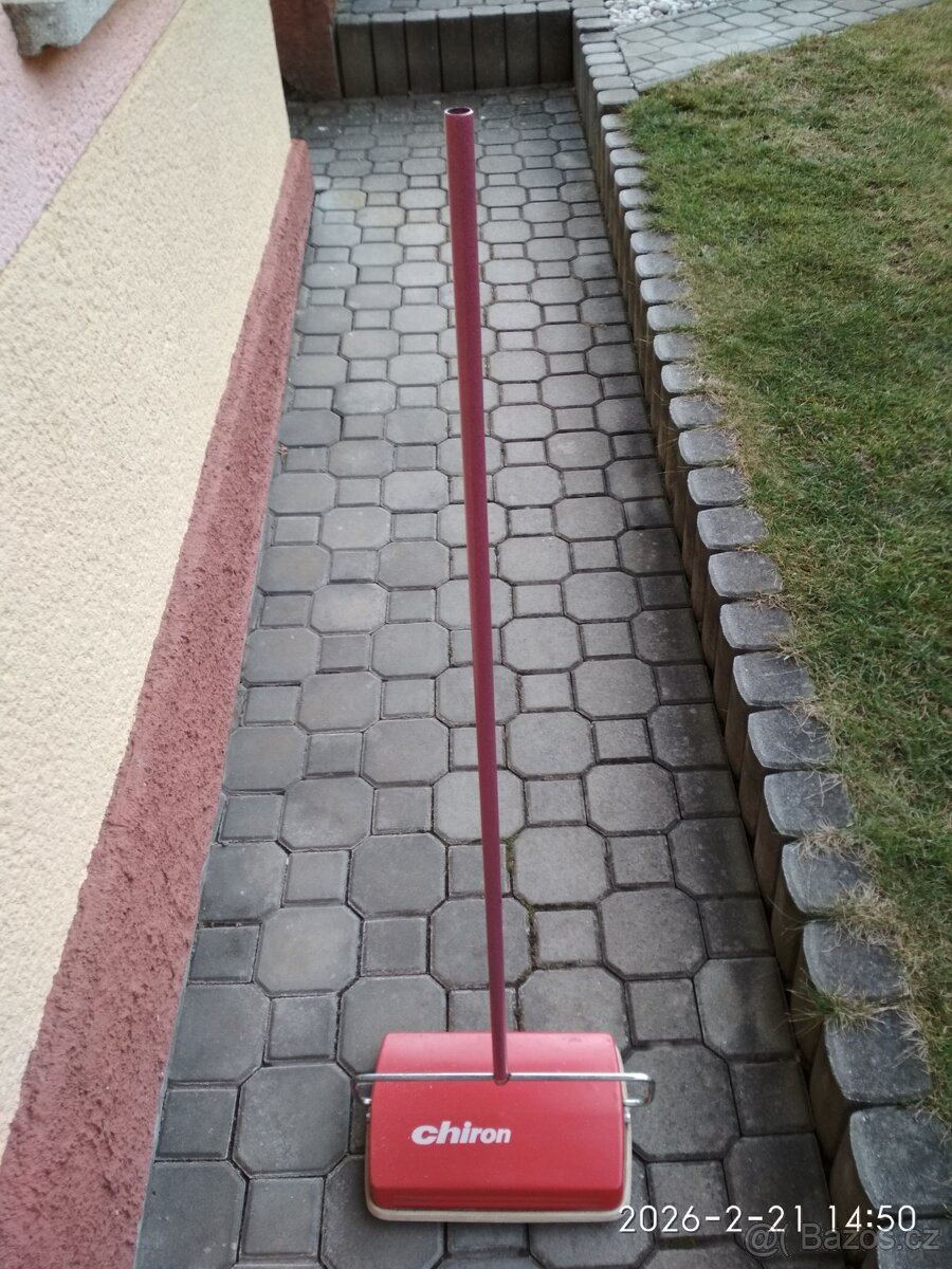 Mechanický kartáčový vysavač Chiron - 2