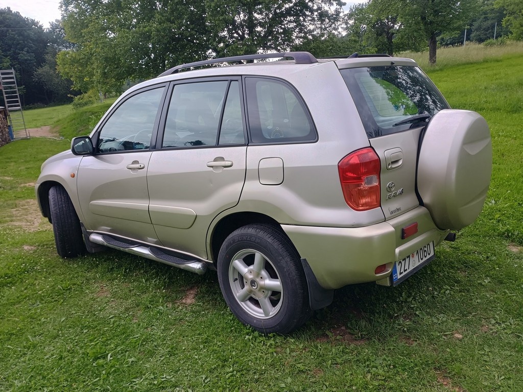Toyota RAV4 II 4x4 benzín+LPG - 2