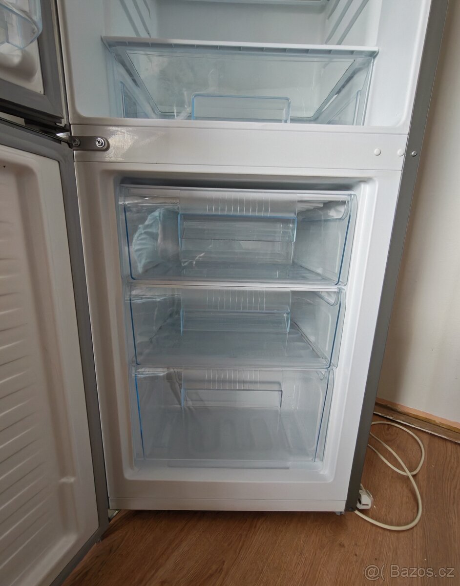 Lednice s mrazákem Amica - 2
