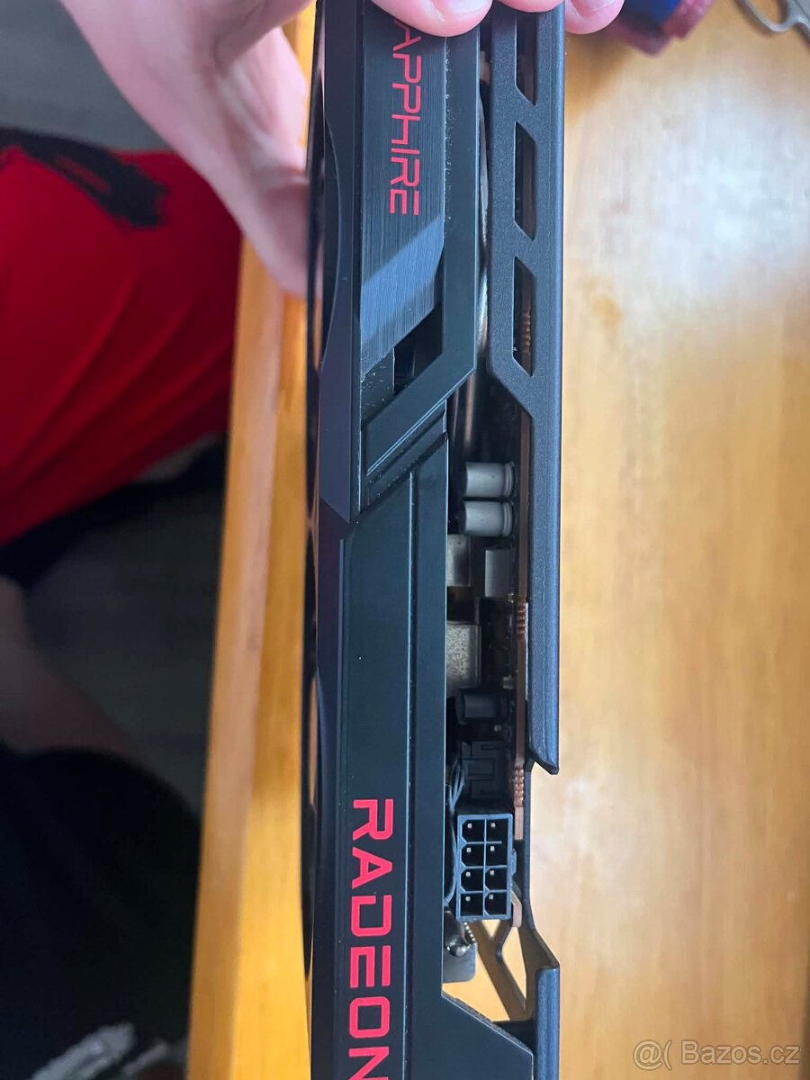 RX 6600 - 2