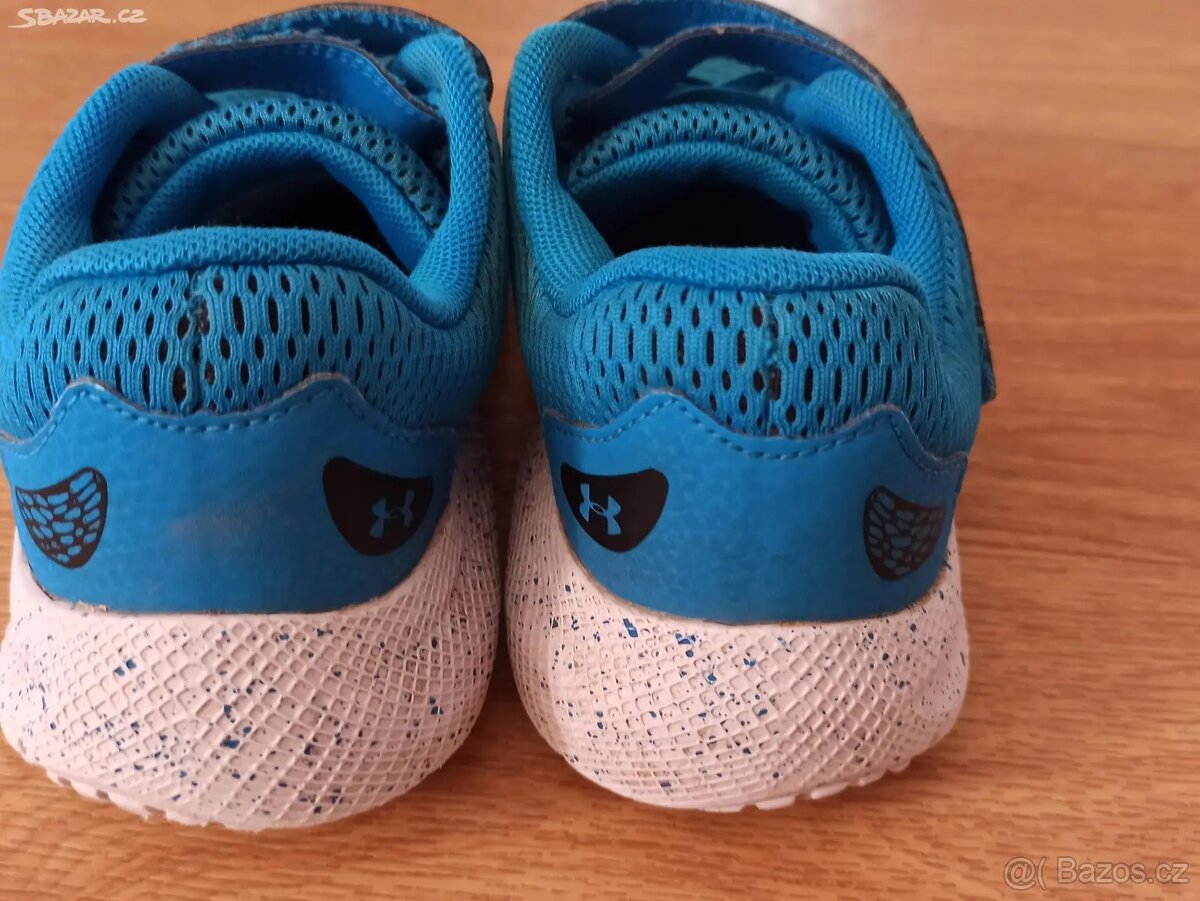 Tenisky Under Armour vel.34 - 2