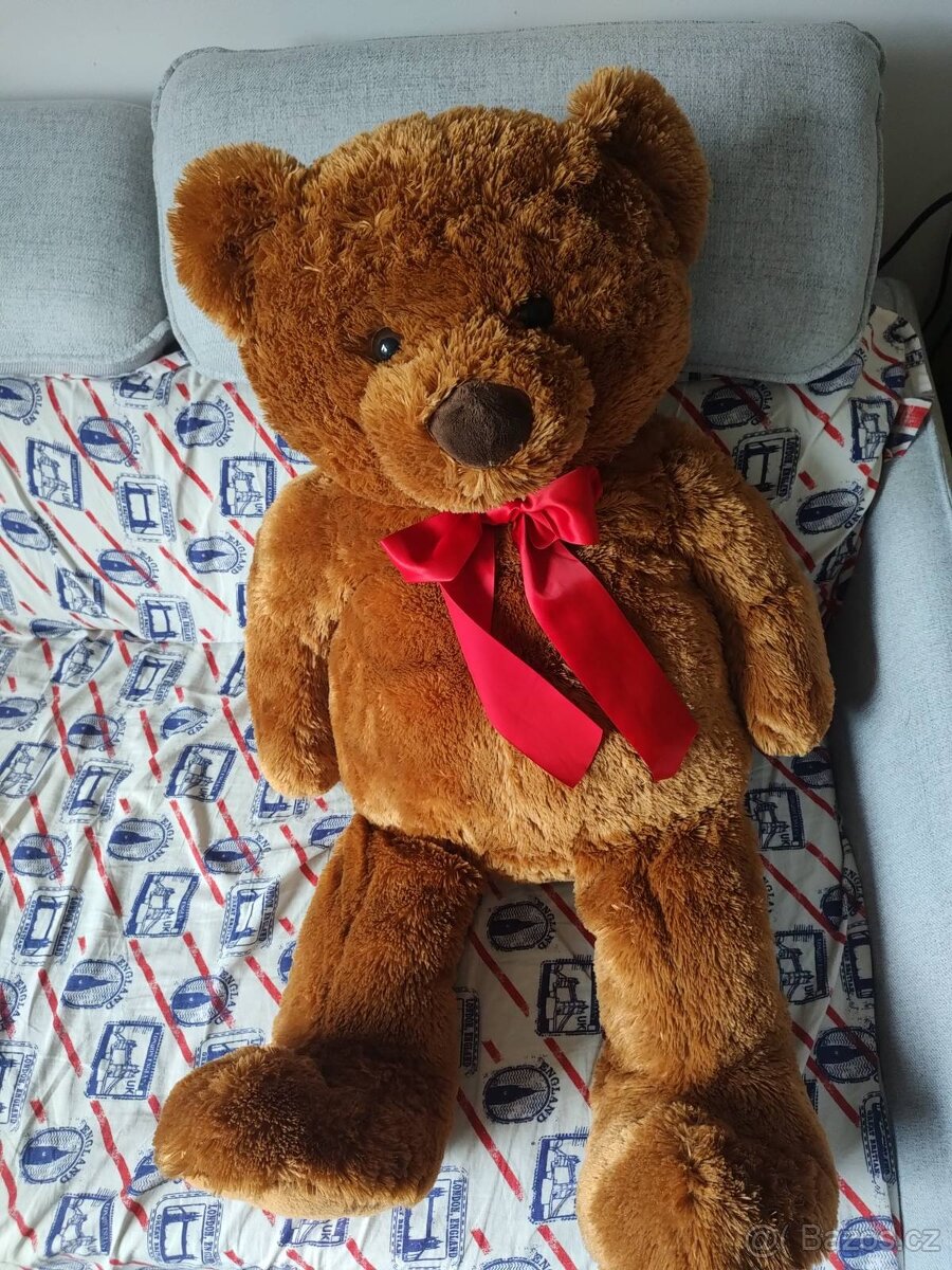 Velký plyšový medvěd - 2
