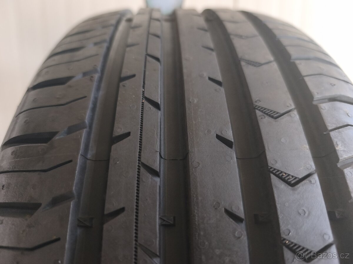 Letní pneu Continental 215/55/17 - 2