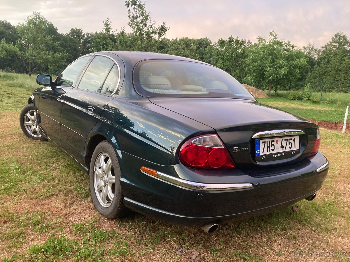 Jaguar S - type 3 litr V6 , r.v.2000 , 175kw - 2