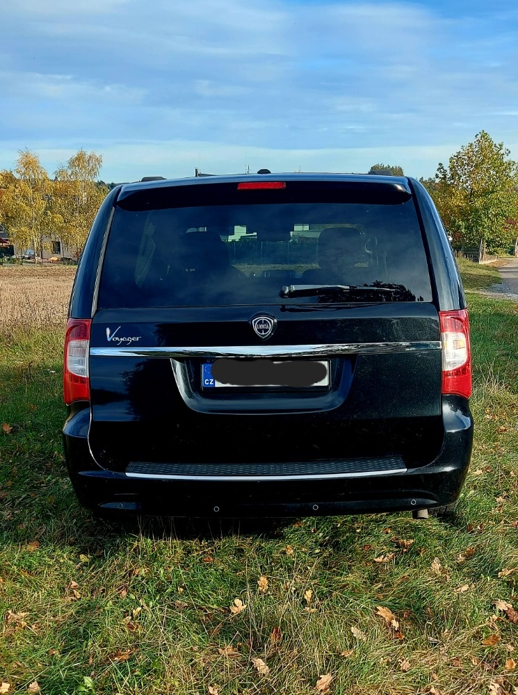 Lancia Voyager 2.8l výbava Platinum - 2