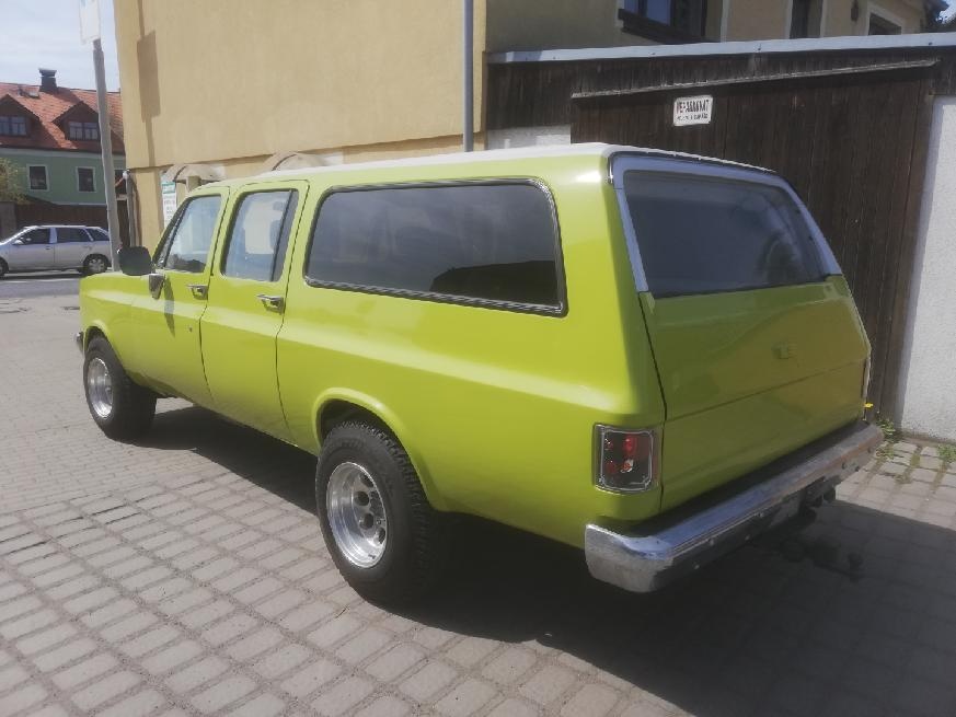 CHevrolet Suburban C20