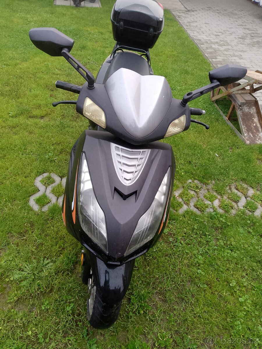 Prodám skútr 125 navajo - 2