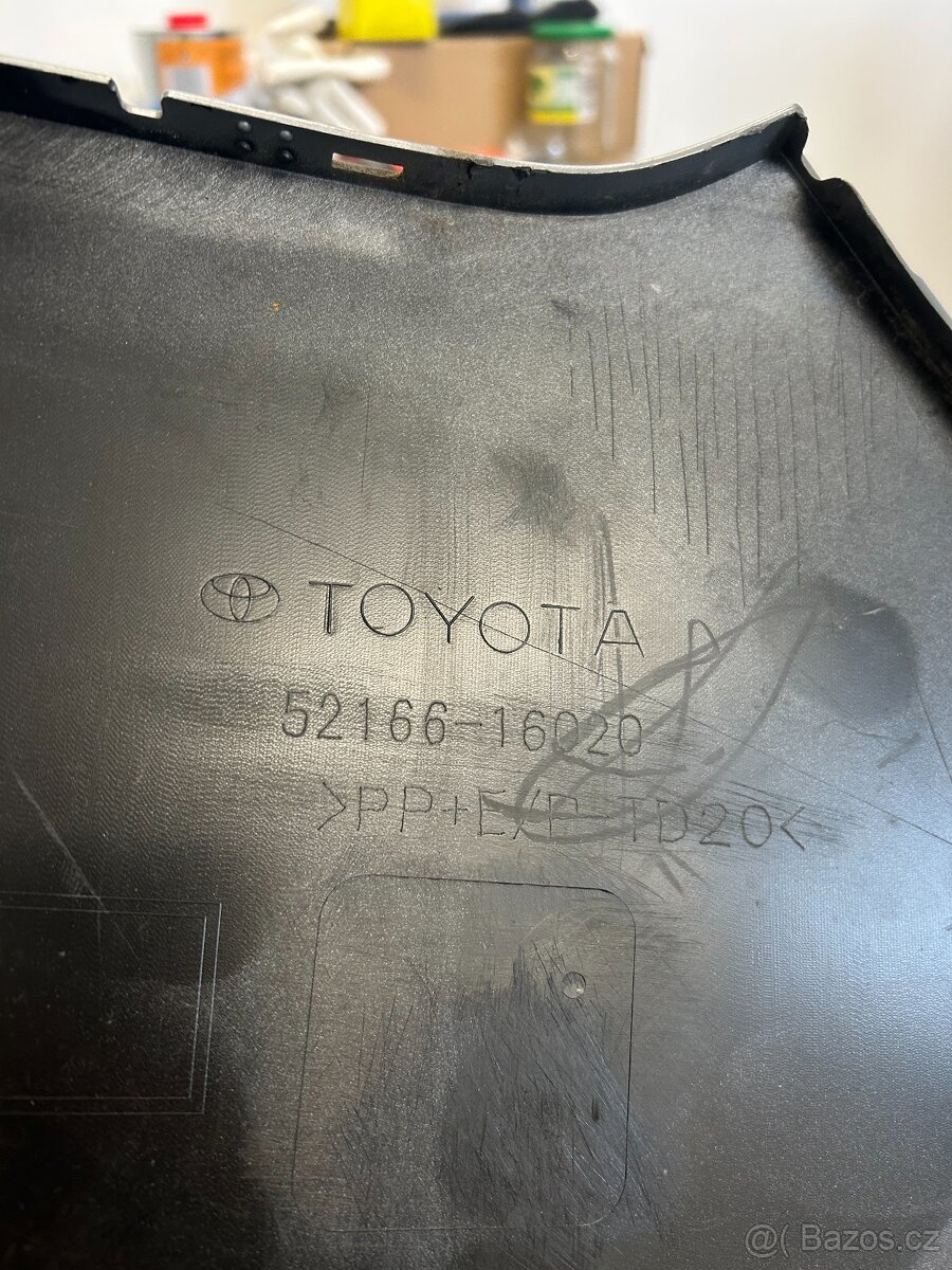 TOYOTA COROLLA CROSS 21- roh za. nárazníku levý - 2