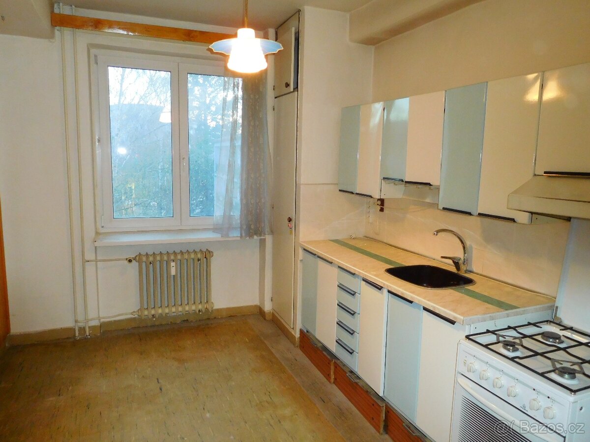 Byt 3+1 83m2 s balkónem Frýdlant nad Ostravicí,ul.Hlavní - 2