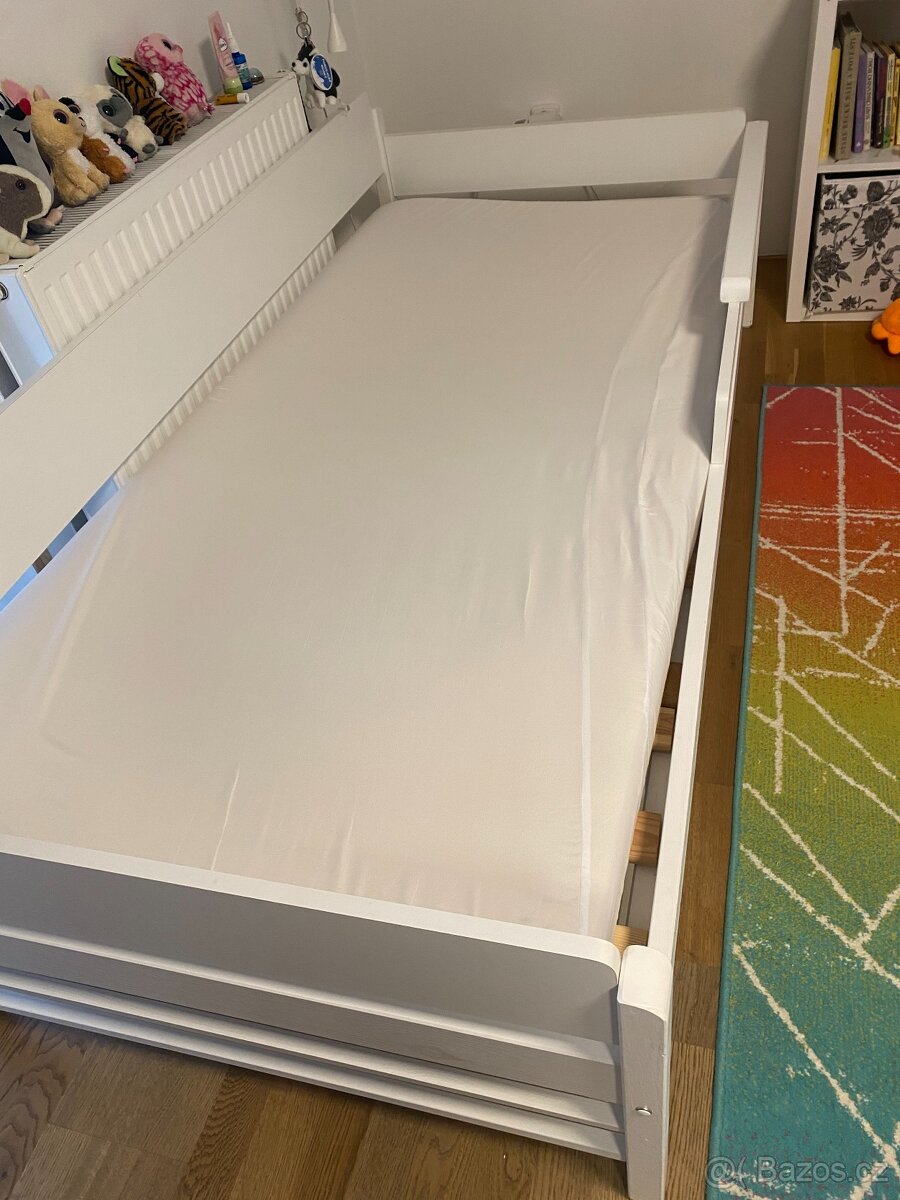 Bílá dětská postel se zábranou - 2