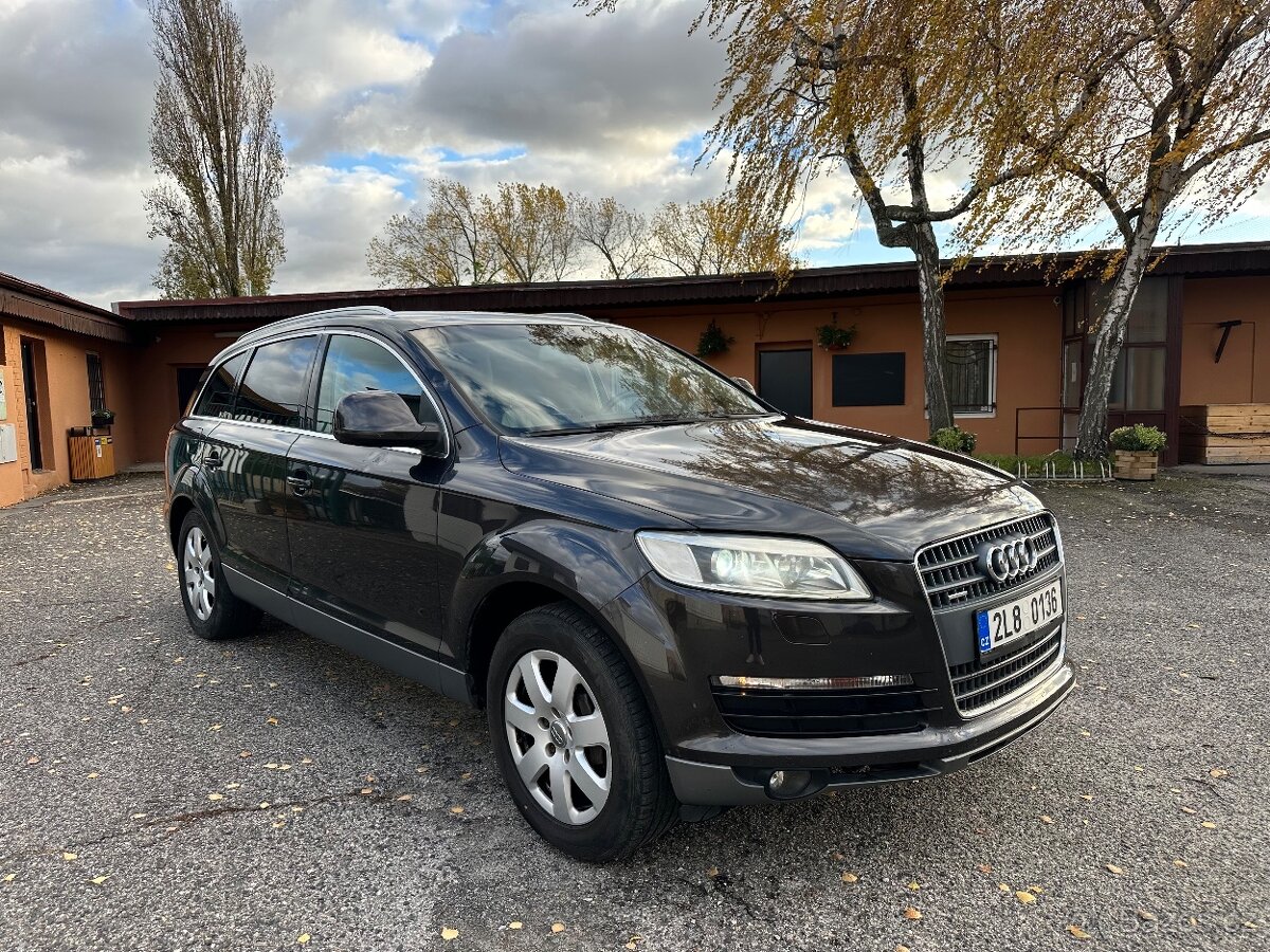 AUDI Q7 4.2 FSI 257KW 7 MÍST - 2