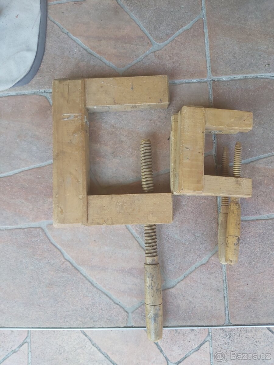 Dřevěné svĕrky - 2