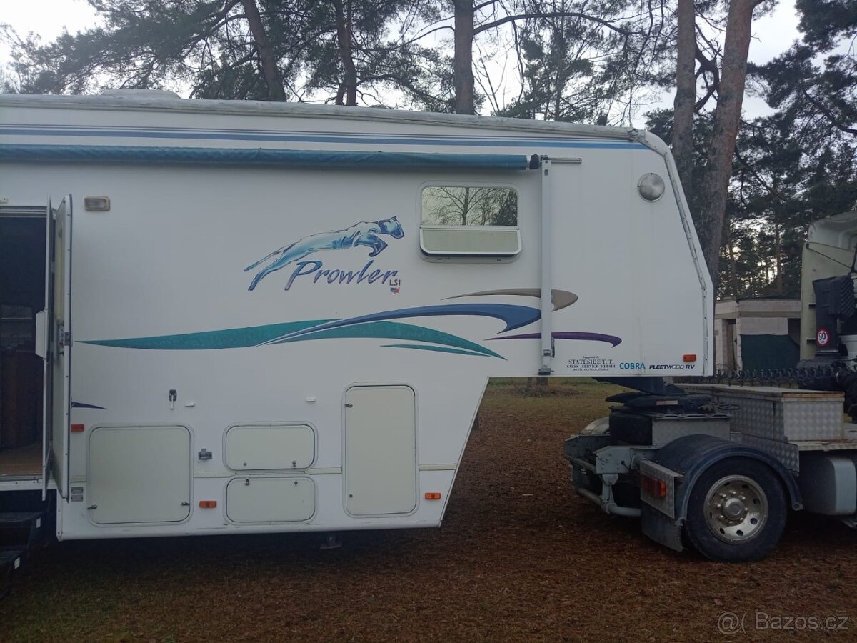 Obytný přívěs Cobra karavan - 2