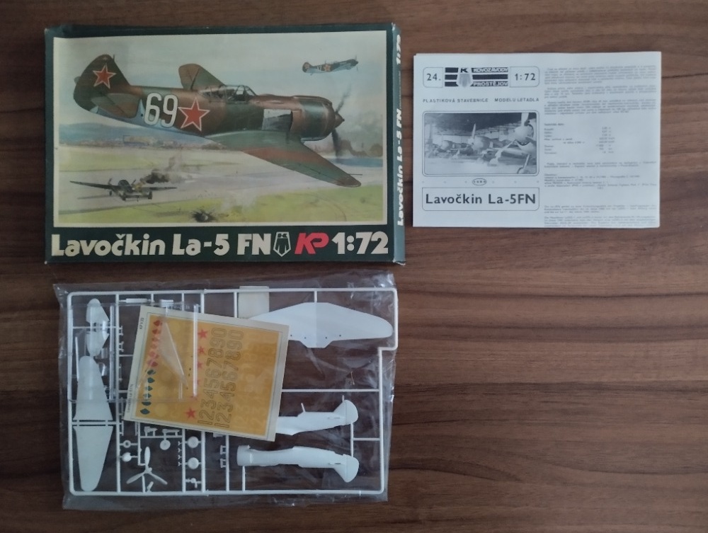 Modely letadel,KP, plastové stavebnice. - 2