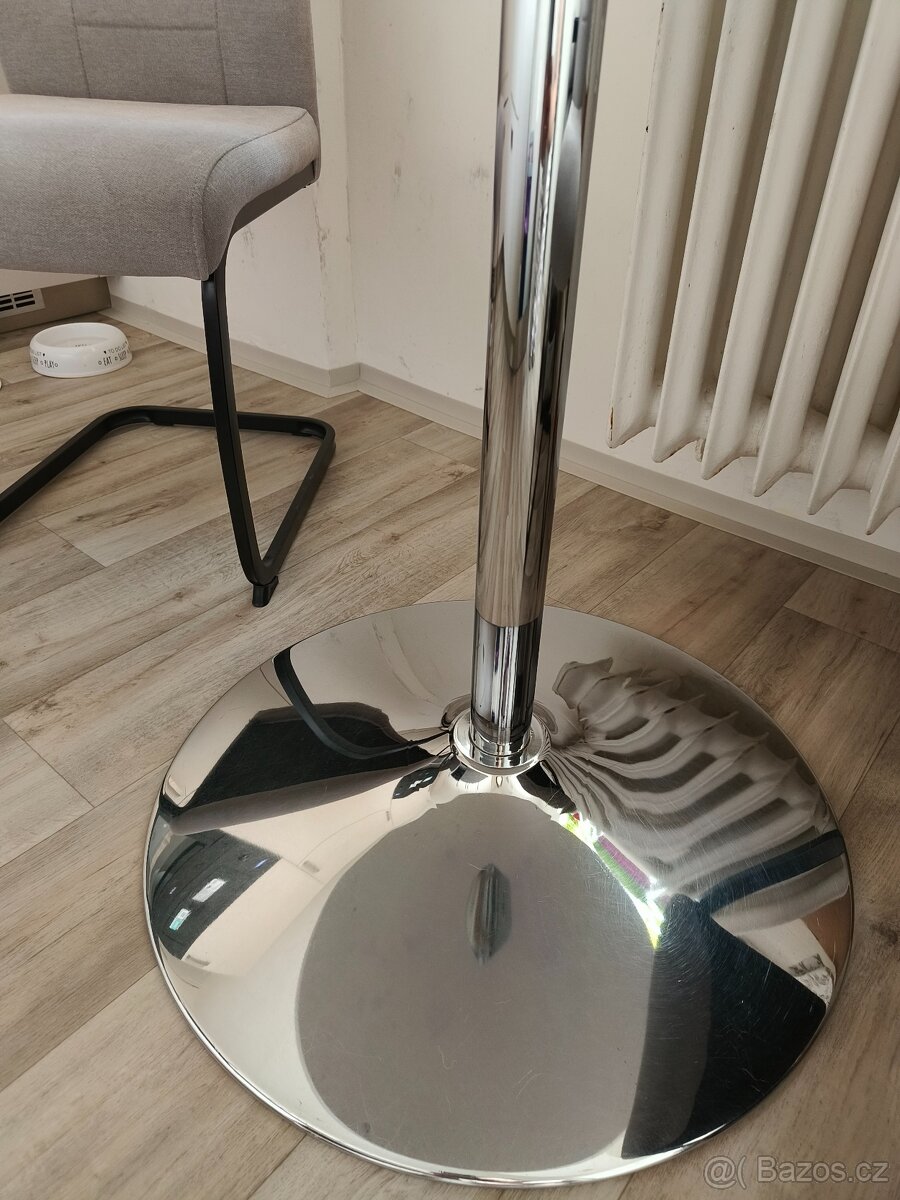 Prodám jídelní stůl a židle - 2