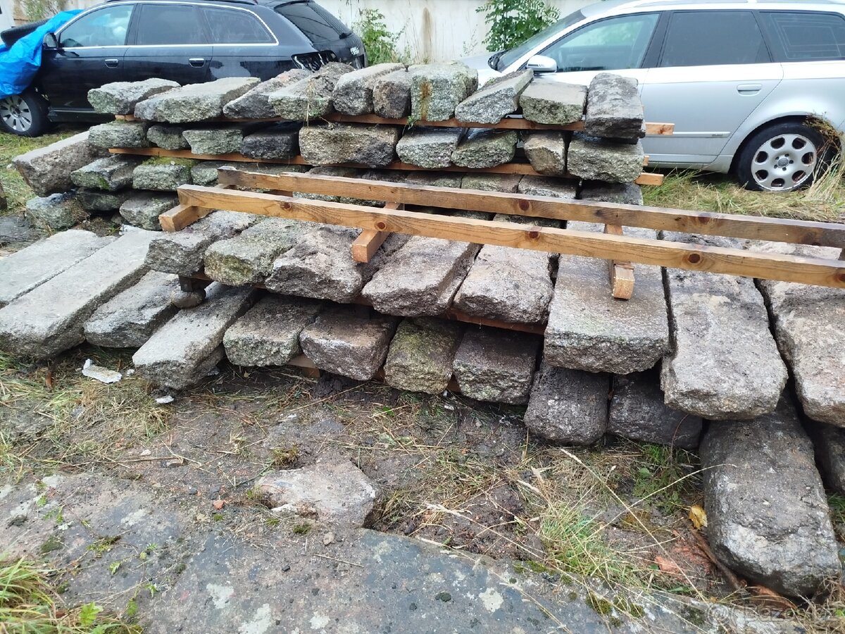 Žulové kameny. - 2