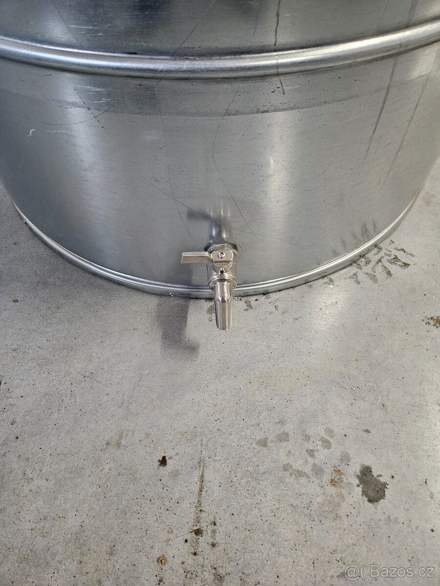 Napařovač sena pro koně 250L - 2