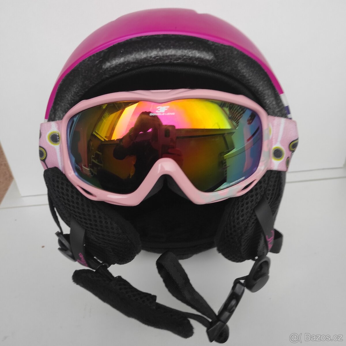 Lyžařská přilba s brýlemi - 2