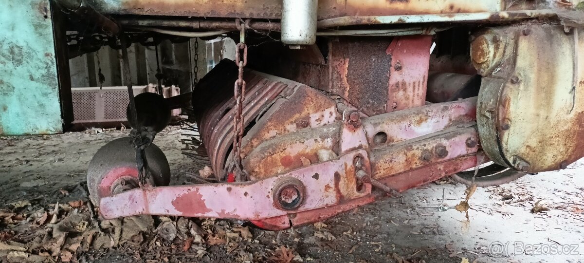 Sběrací vůz Horal MV3 - 2