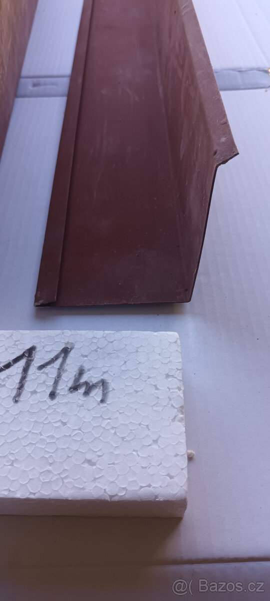 závětrné lišty - plechování na střechu mat. AL - 2