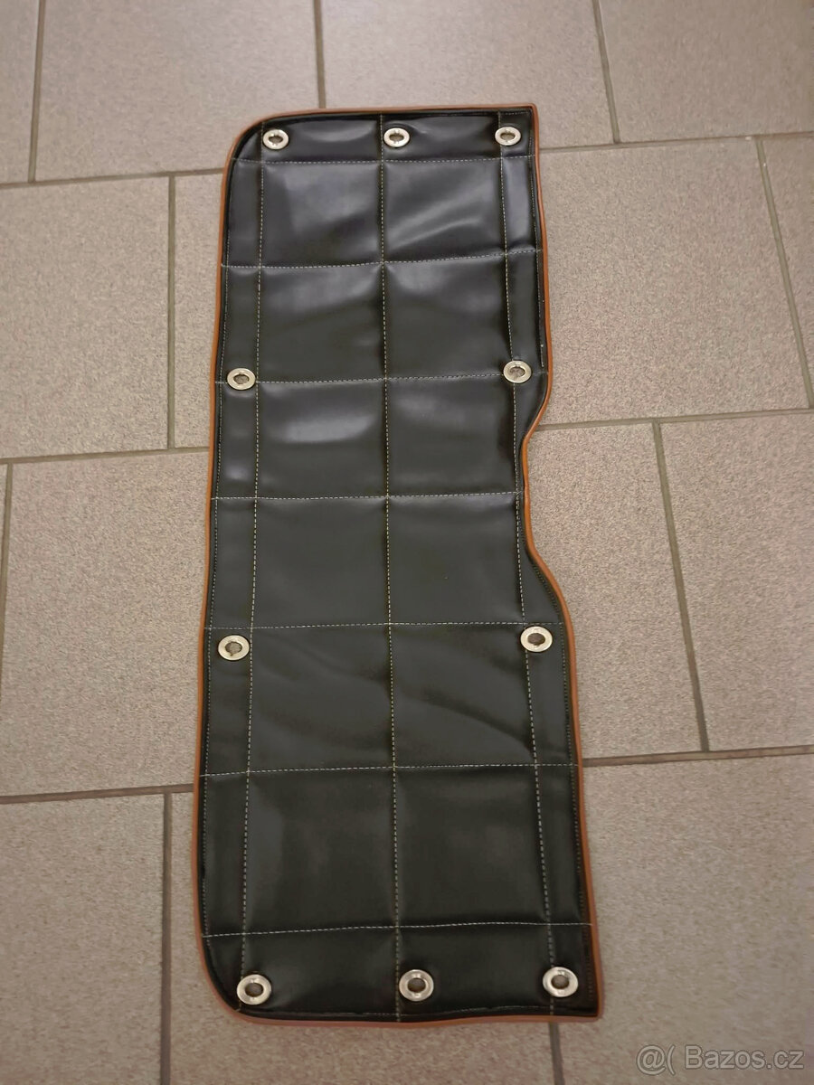 Dečka kapoty, dečka chlazení na Praga V3S - 2