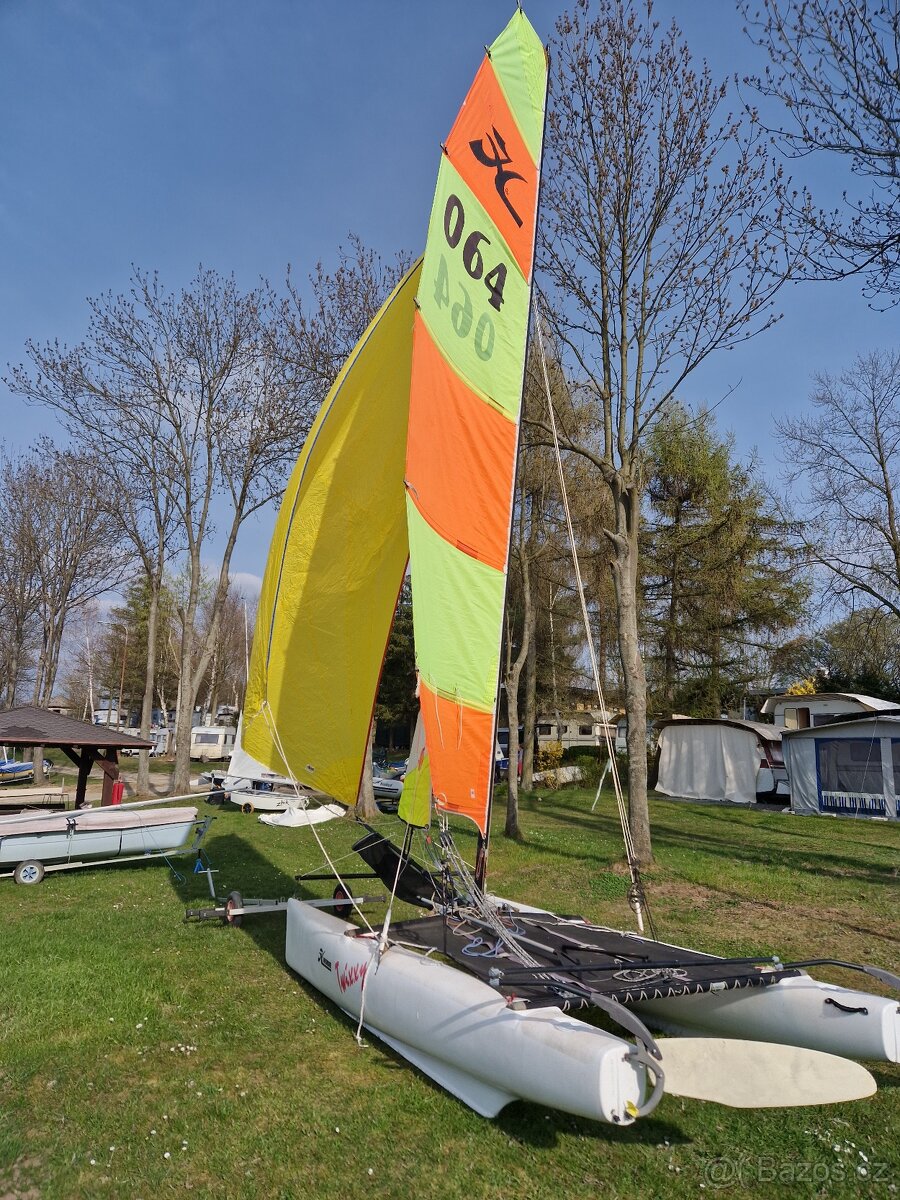 HOBIE CAT TWIXXY KATAMARAN - 2