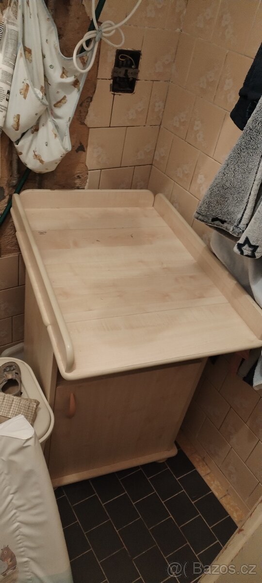 Přebalovací pult/komoda - 2