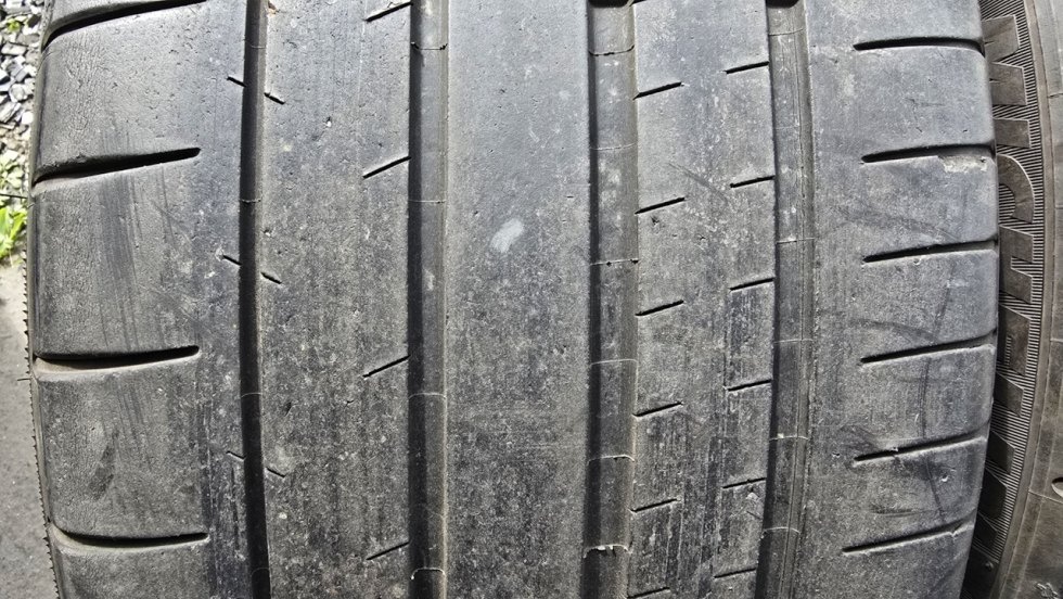 Letní pneu 265/35/19 Michelin - 2