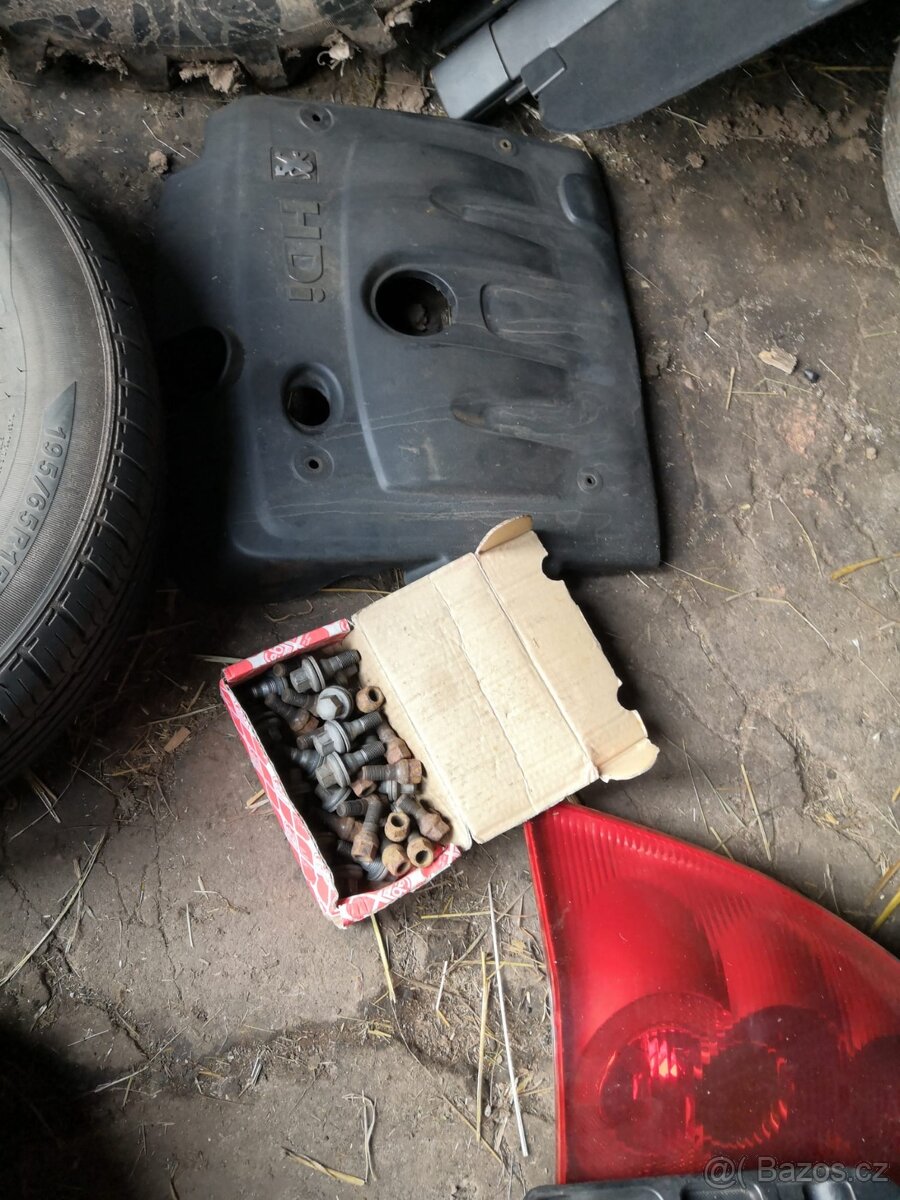Prodám náhradní díly - 2