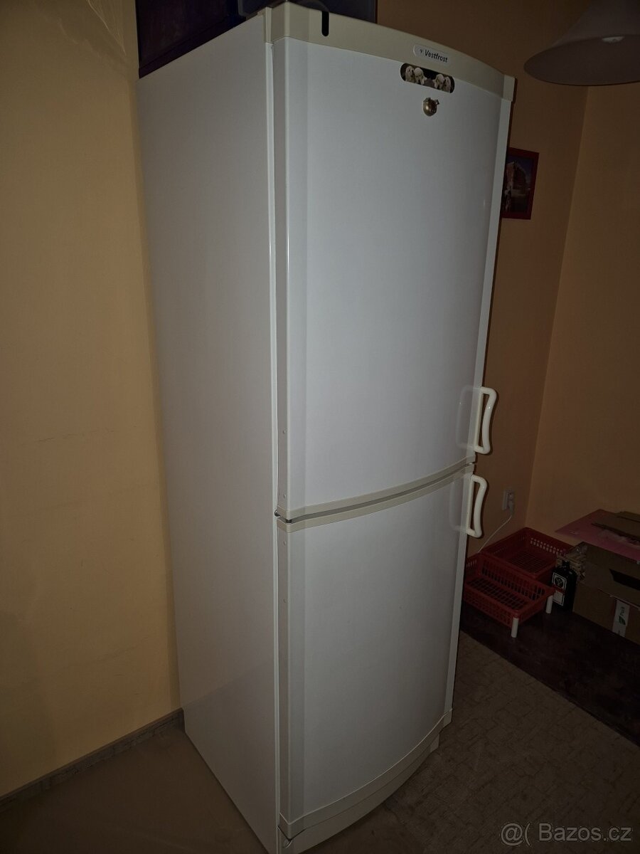 Lednice s mrazničkou Vestfrost BKF-350 - 2