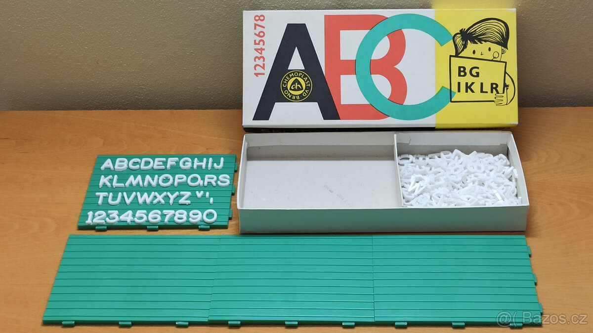 Retro plastová skládací abeceda - 2