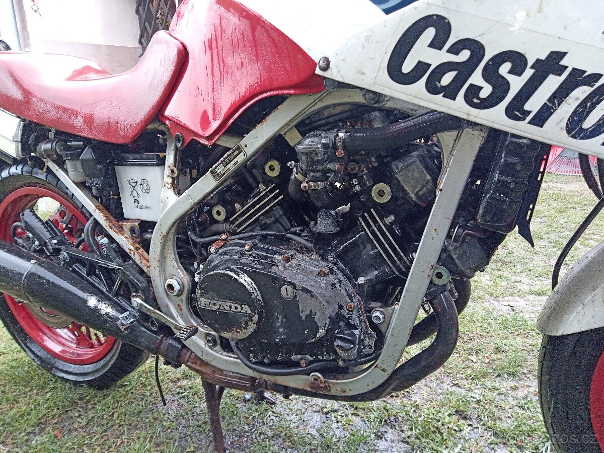 Honda vf 500 - 2