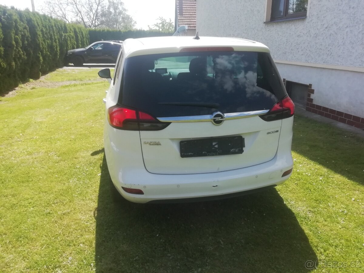 OPEL Zafira C díly r.v. 2014 1.6cng - 2