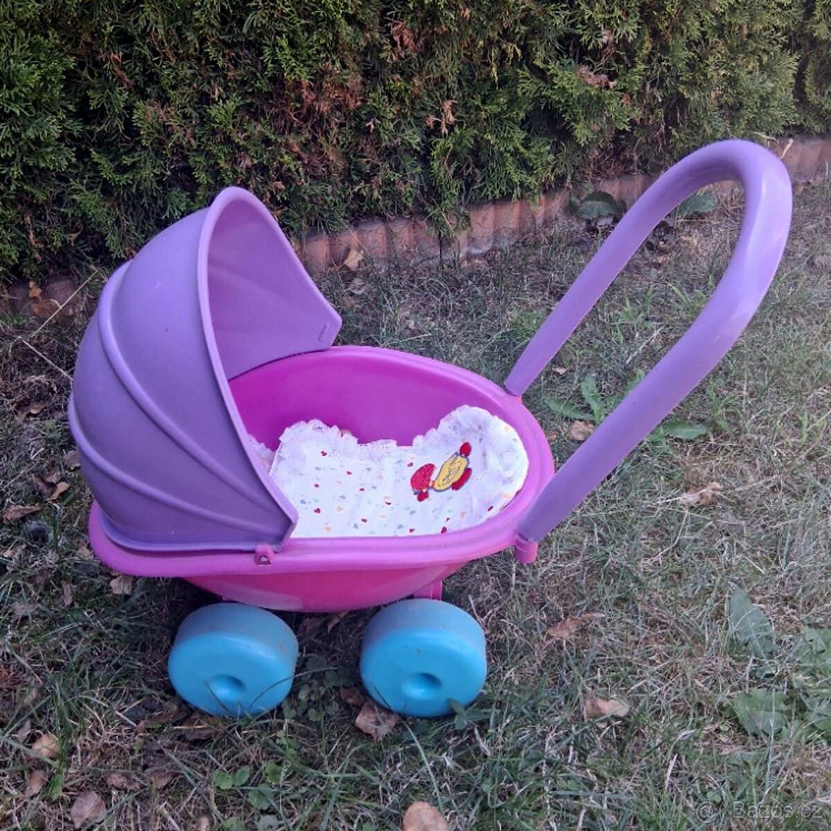 Kočárek s miminkem a peřinkami - 2