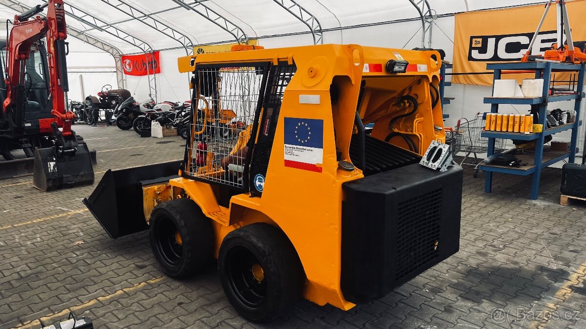JCB 175 SMYKOVÝ NAKLADAČ - 2