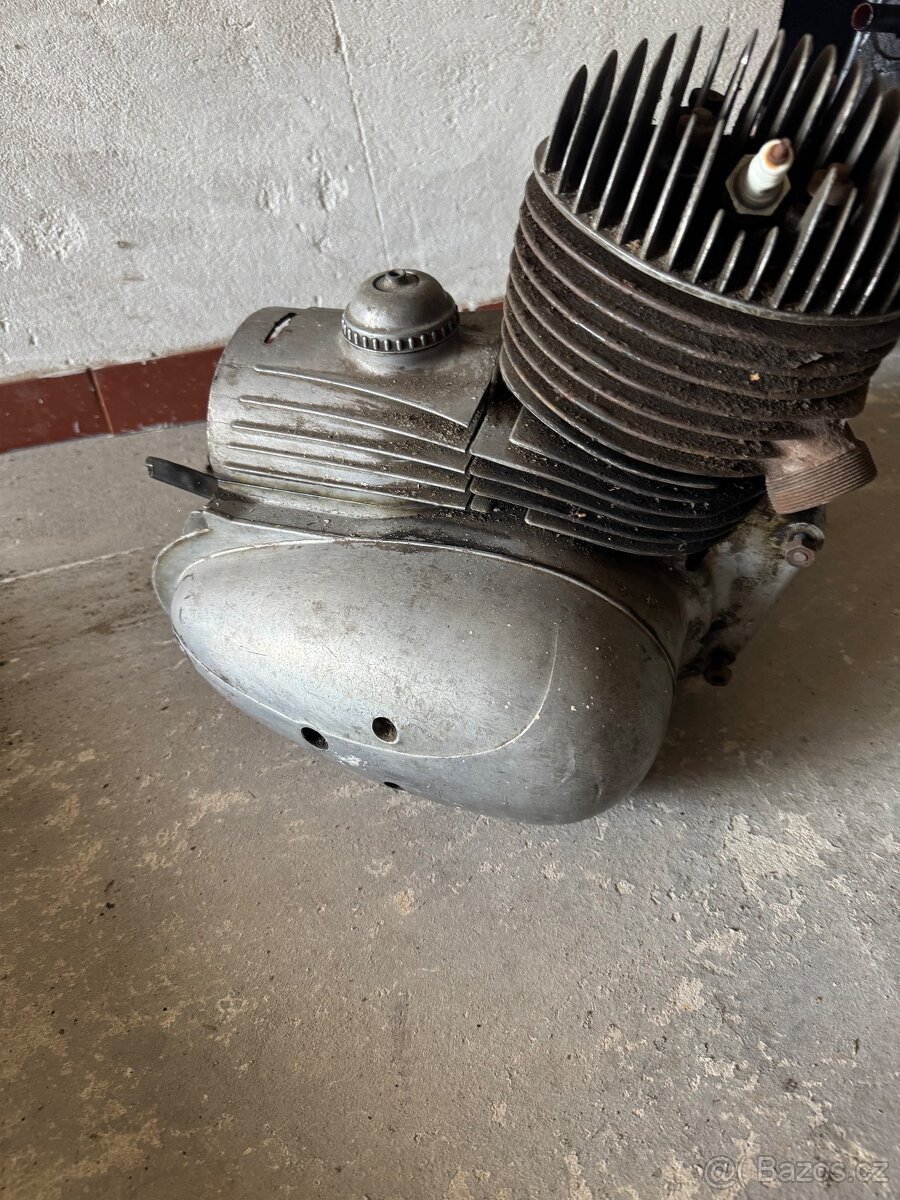 Motor čz - 2