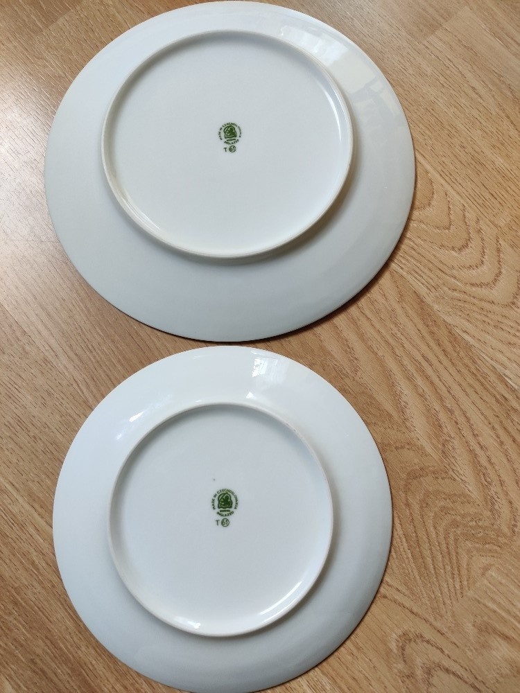 sháním čs.porcelánové talíře z 80. let s tímto dekorem - 2