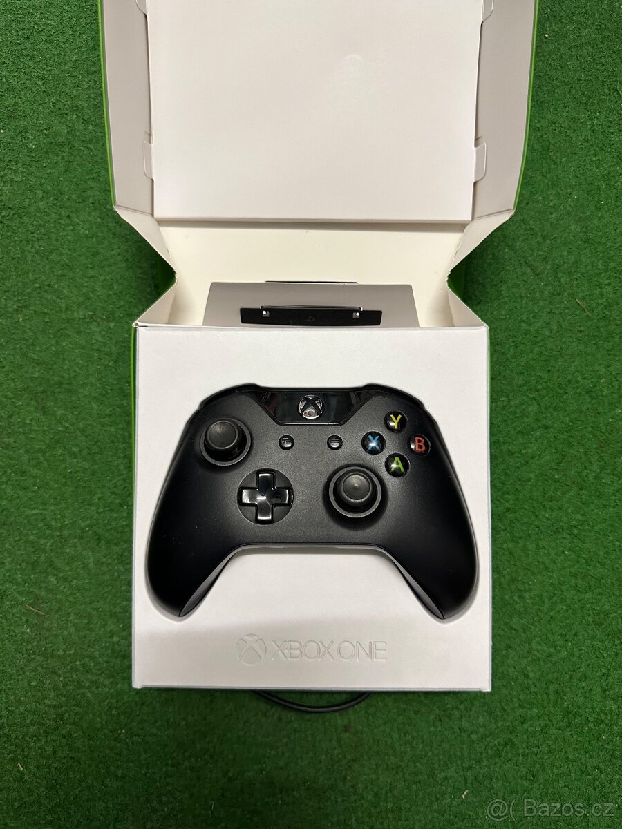 Xbox One 1TB + 2x ovladač + TV Samsung - 2