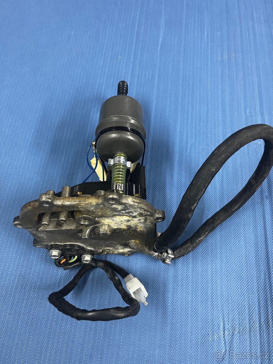 Benzinové čerpadlo Aprilia RSV1000R Factory - 2