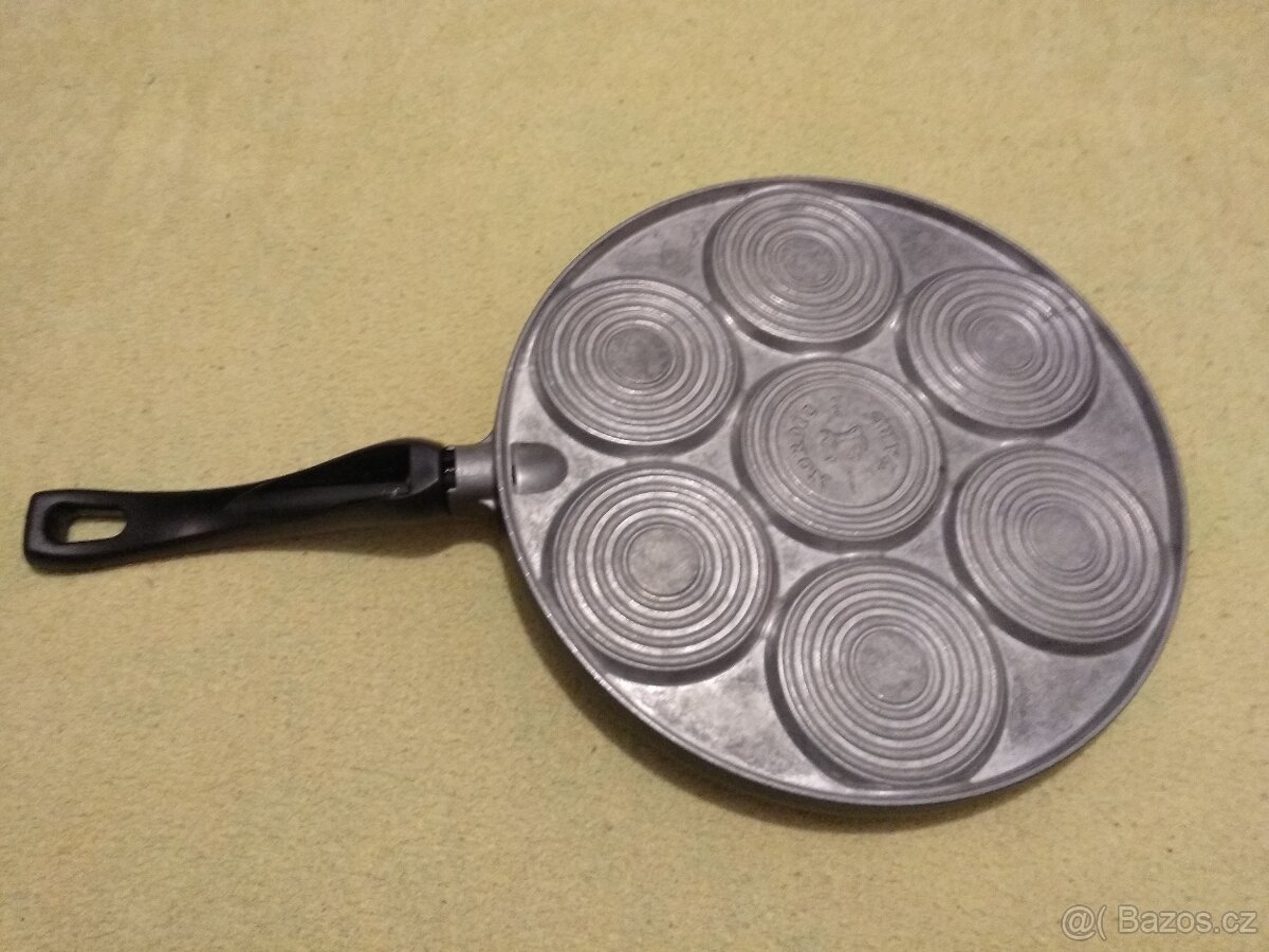 Kvalitní lívanečník vánoční motivy Nordic Ware nepřilnavý - 2